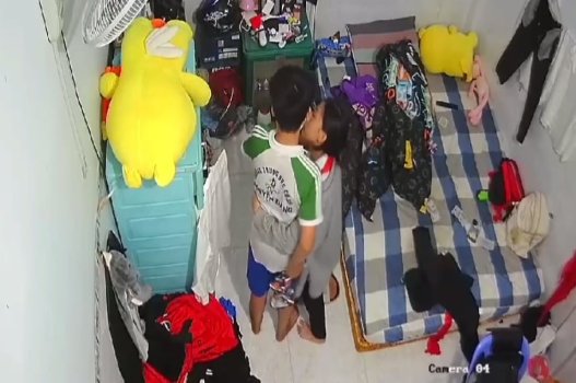 Mời anh trai qua chơi bằng cái lồn